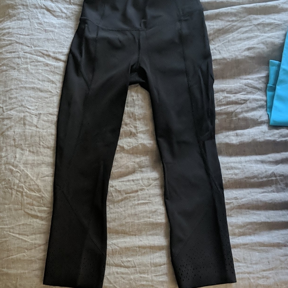 Lululemon Crops - Mesh calf